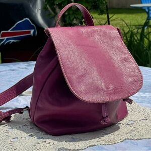 Portland Leather Goods Bucket Backpack in Mulberry